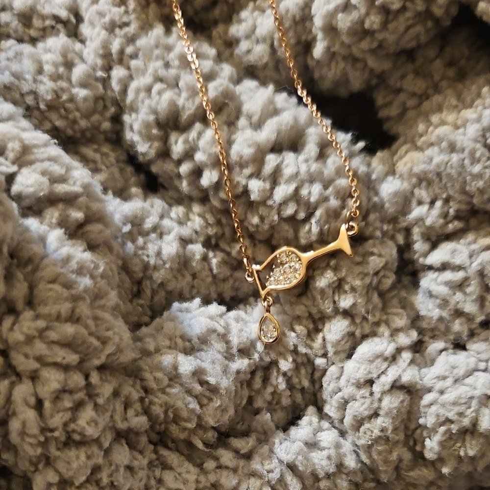 Elegant Rose Gold Wine Pendant Necklace